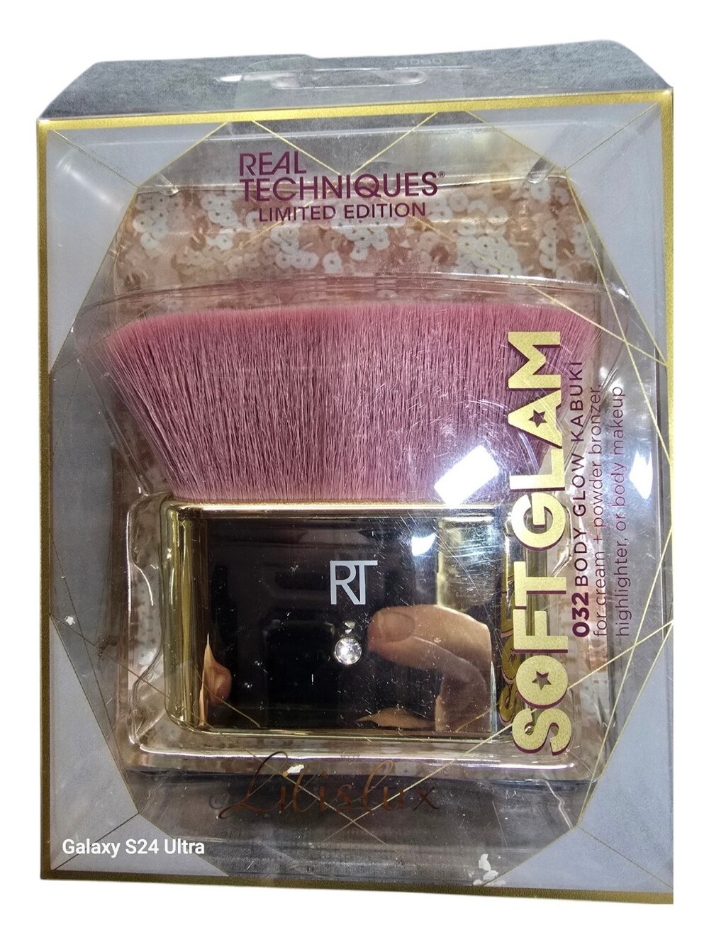 Real Techniques The Soft Glam New! Pink Limited Edition 032 Curved Kabuki Brush